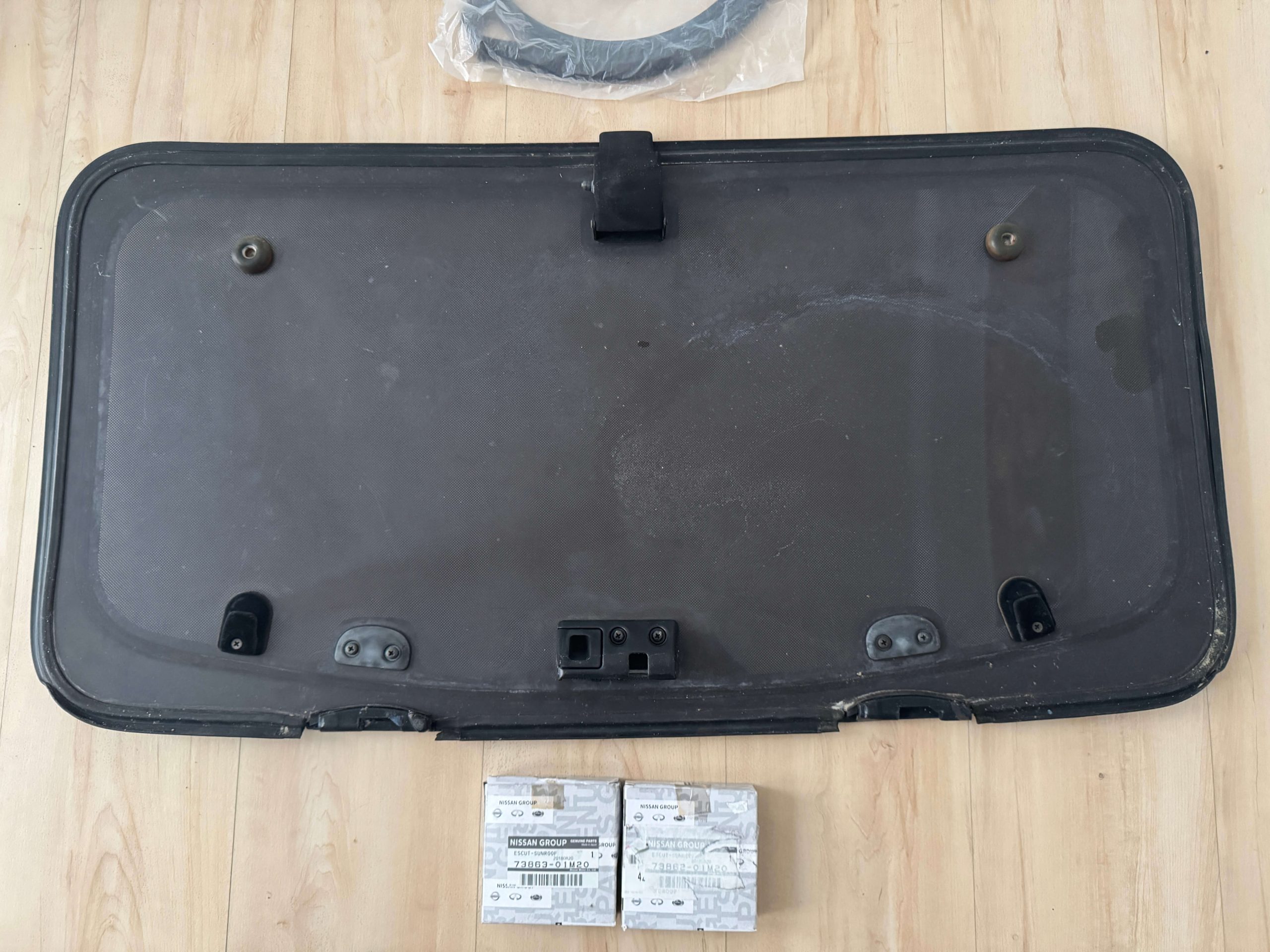 240SX S13 Hatchback Sunroof Glass Panel - Image 2